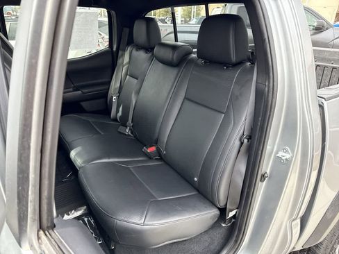 Used 2023 Toyota Tacoma TRD Off-Road w/ TRD Premium Off Road Package image 12