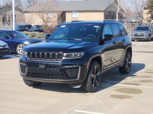 New 2026 Jeep Grand Cherokee Limited w/ Limited Altitude Package AWD/4WD image 2