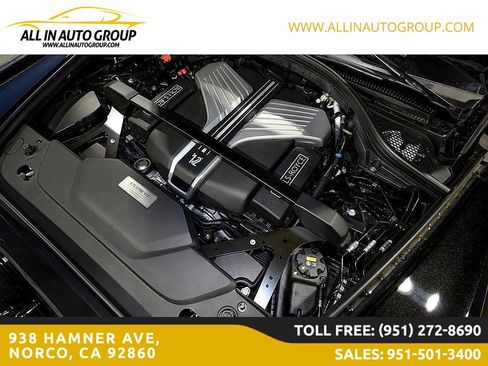 Used 2022 Rolls-Royce Cullinan w/ Dark Exterior Package image 29