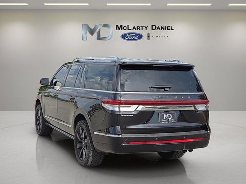 Used 2024 Lincoln Navigator L Reserve AWD/4WD image 4