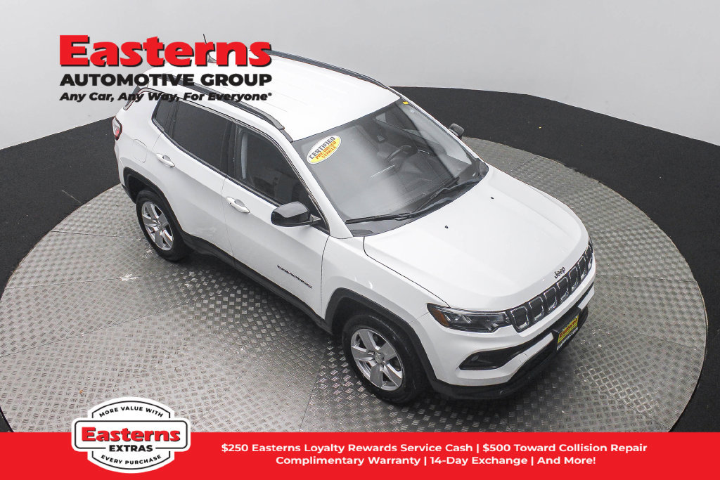 Used 2022 Jeep Compass Latitude w/ Convenience Group AWD/4WD image 4
