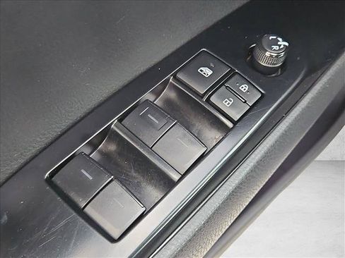 Used 2025 Toyota Camry SE FWD image 11