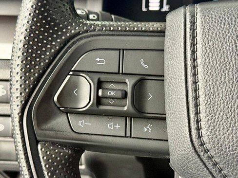 Certified 2025 Toyota Tacoma SR5 image 23