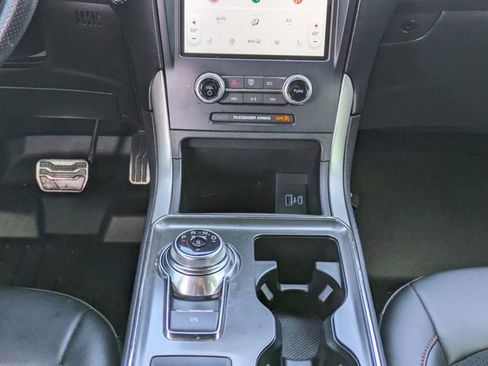 Used 2022 Ford Edge ST-Line image 20