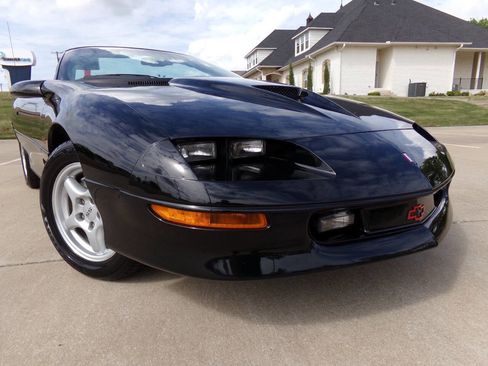 Used 1997 Chevrolet Camaro SS w/ SS Alteration Pkg image 11