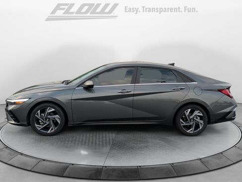 Certified 2024 Hyundai Elantra SEL w/ Convenience Package FWD image 4