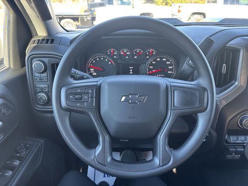 New 2026 Chevrolet Silverado 1500 Custom Trail Boss w/ LPO, Dark Essentials Package image 17