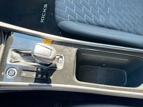 Used 2021 Nissan Kicks SV w/ Interior Electronics Package image 21
