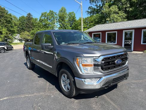 Used 2022 Ford F150 XLT AWD/4WD image 2
