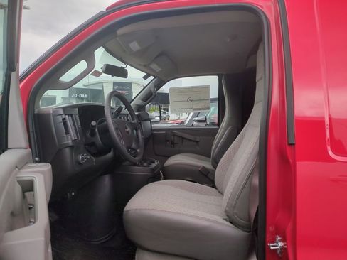 New 2026 GMC Savana 2500 Extended w/ Driver Convenience Package RWD image 12