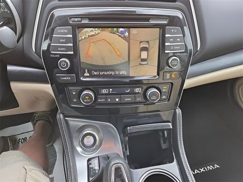 Used 2021 Nissan Maxima Platinum image 16