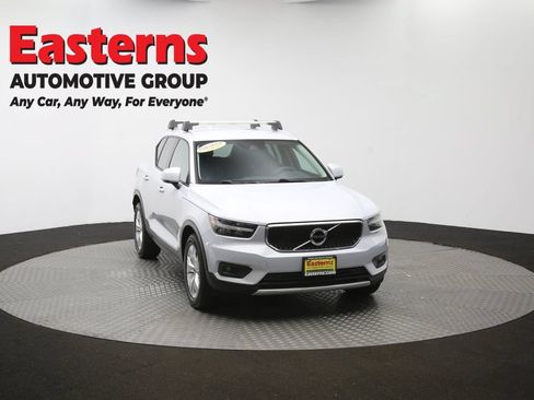 Used 2021 Volvo XC40 T4 Momentum FWD image 49