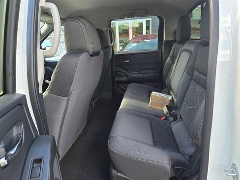New 2025 Nissan Frontier SV w/ SV Convenience Package image 5