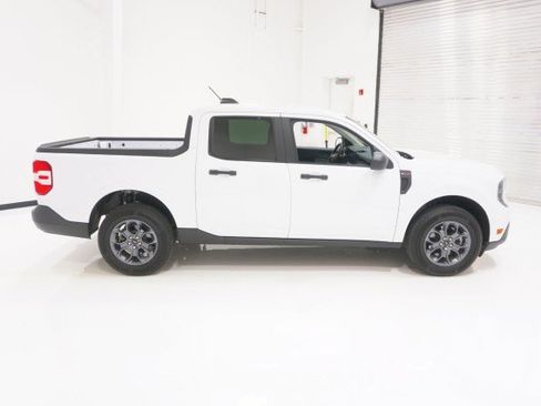 Certified 2025 Ford Maverick XLT w/ Equipment Group 302A AWD/4WD image 4