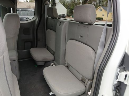 Used 2019 Nissan Frontier S image 10