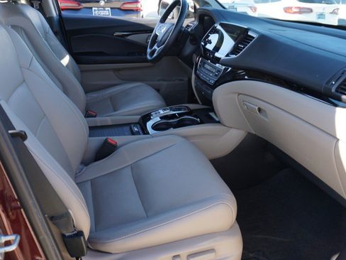 Used 2019 Honda Pilot Elite image 14