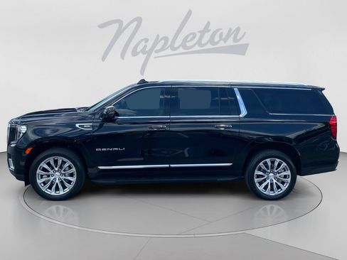 Used 2024 GMC Yukon XL Denali AWD/4WD image 4