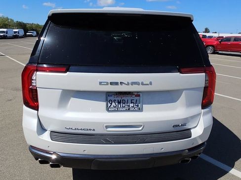 Used 2025 GMC Yukon XL Denali Ultimate AWD/4WD image 6