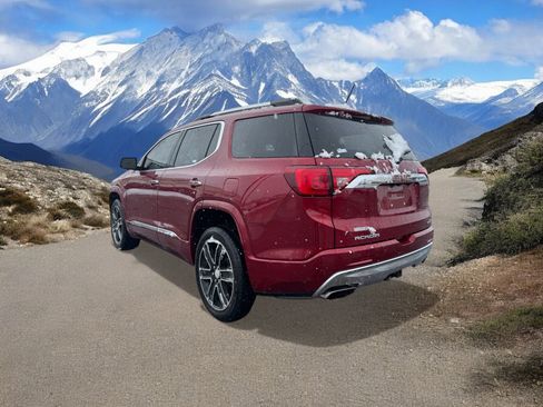 Used 2019 GMC Acadia Denali w/ Technology Package image 3