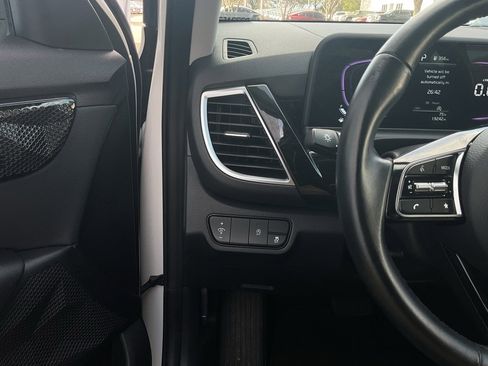Used 2025 Kia Seltos S image 25