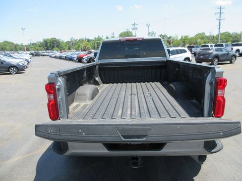 Used 2024 Chevrolet Silverado 3500 High Country w/ High Country Premium Package AWD/4WD image 8