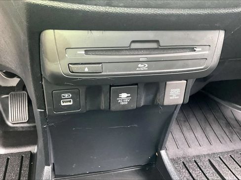 Used 2023 Honda Odyssey Touring image 15