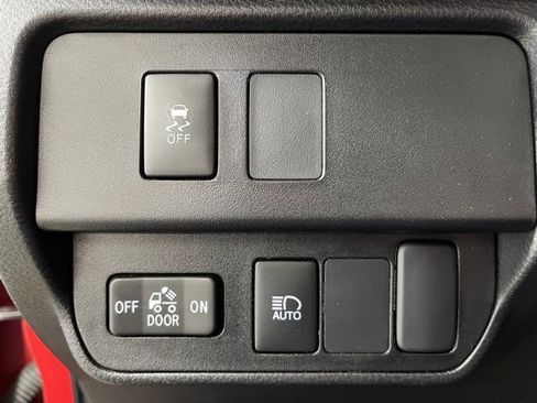 Used 2023 Toyota Tacoma SR5 image 18