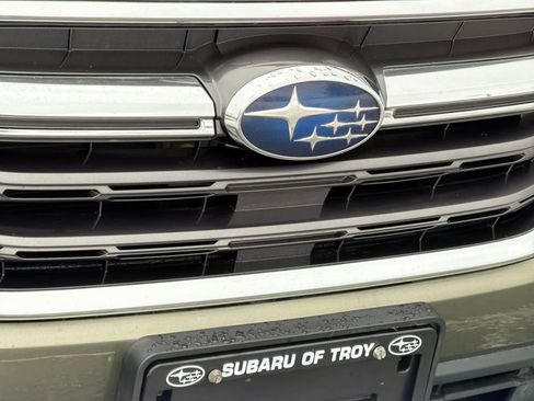 Used 2018 Subaru Outback 2.5i Touring image 12