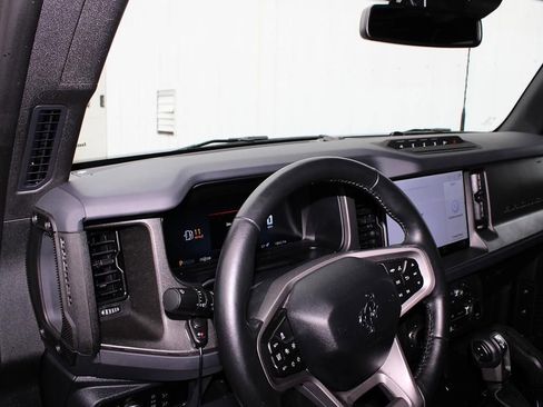 Used 2025 Ford Bronco Badlands AWD/4WD image 29