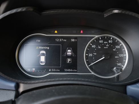 Used 2024 Nissan Versa SV FWD image 13