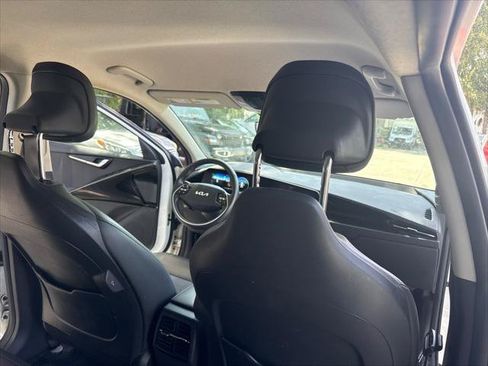 Used 2023 Kia Niro Wind w/ Wind Preserve Package FWD image 17