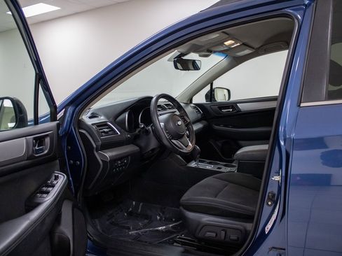 Used 2019 Subaru Outback 2.5i Premium image 9
