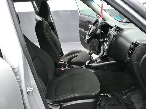 Used 2019 Kia Soul image 9