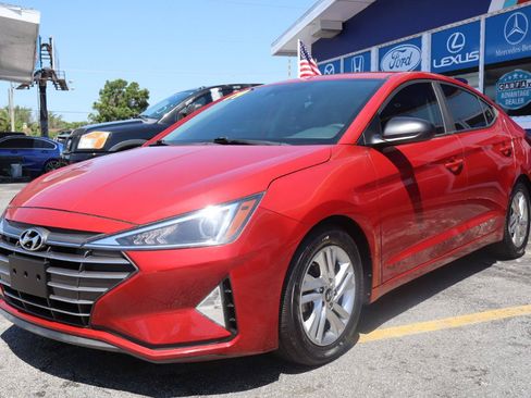 Used 2019 Hyundai Elantra SEL FWD image 6