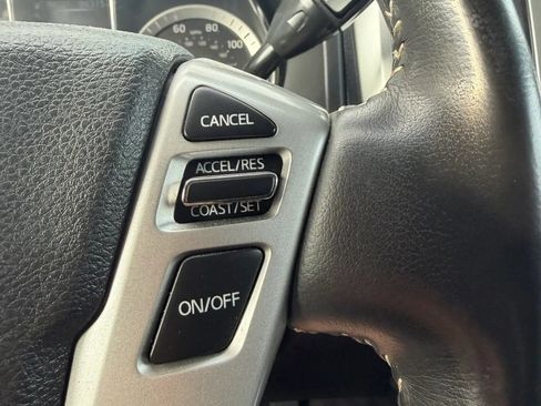 Used 2017 Nissan Titan PRO-4X w/ Pro-4x Convenience Package AWD/4WD image 20