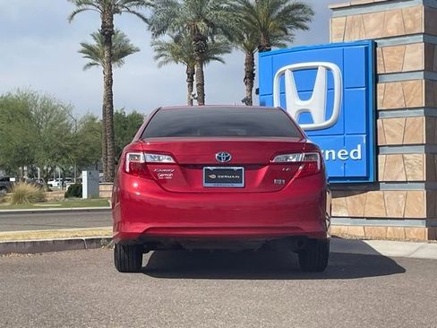 Used 2014 Toyota Camry LE image 6