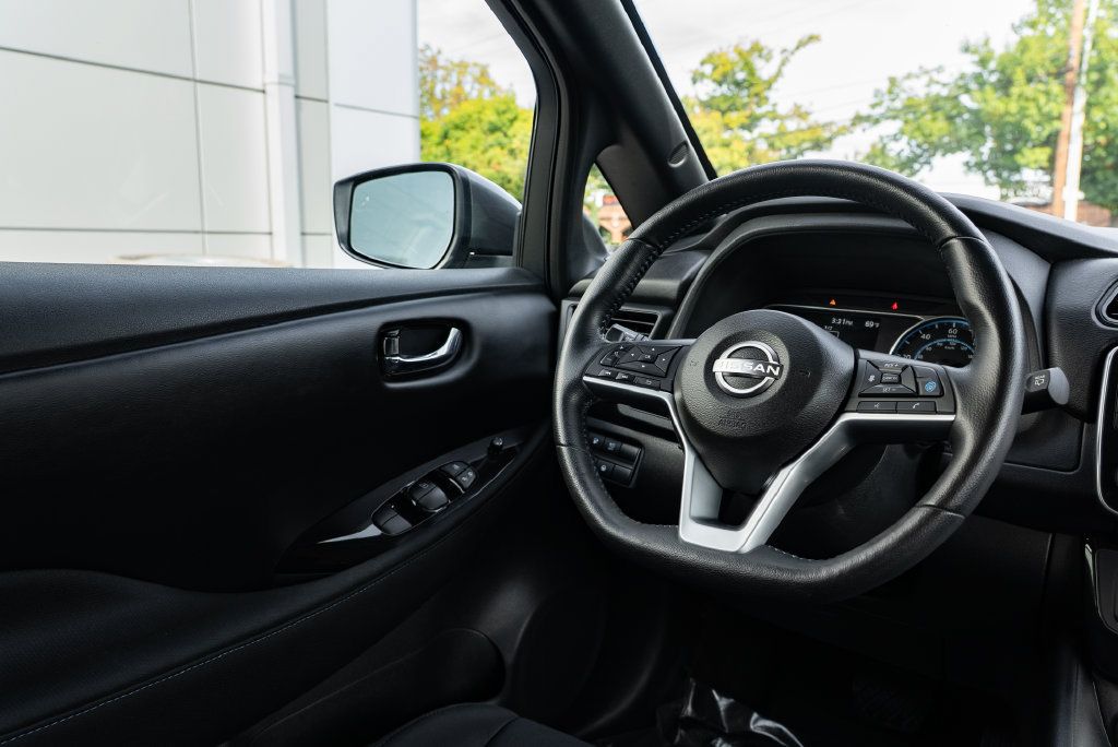 Used 2025 Nissan Leaf SV Plus FWD image 11