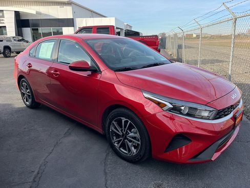 Used 2024 Kia Forte LXS image 1