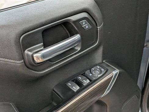 Used 2019 Chevrolet Silverado 1500 RST AWD/4WD image 16