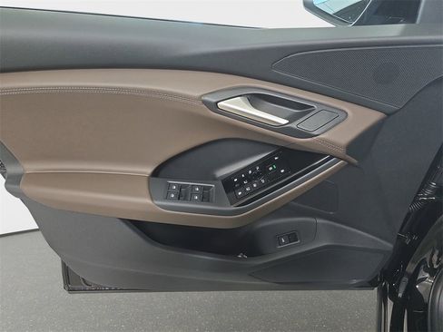 New 2025 Audi Q6 e-tron Premium image 21