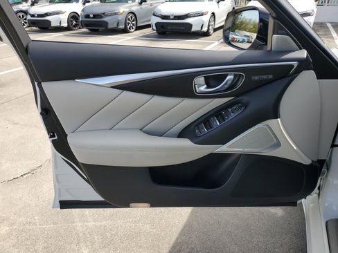 Used 2022 INFINITI Q50 Sensory image 16