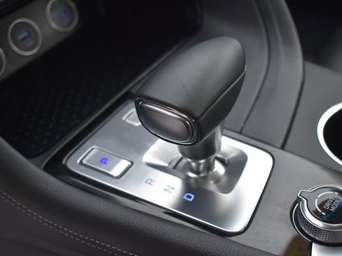 Used 2025 Genesis G70 2.5T image 23