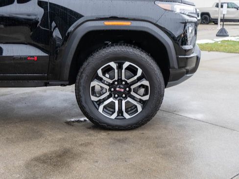 New 2026 GMC Canyon AT4 w/ Nightfall Essentials Package image 30
