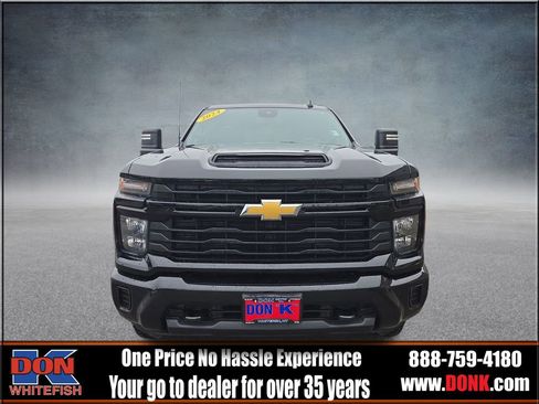 Used 2024 Chevrolet Silverado 2500 Custom w/ Custom Convenience Package image 3