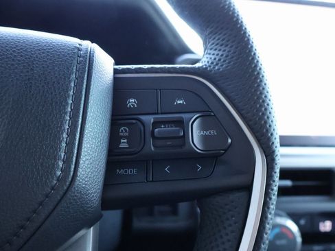 Used 2025 Toyota Tacoma 4x4 Double Cab image 28