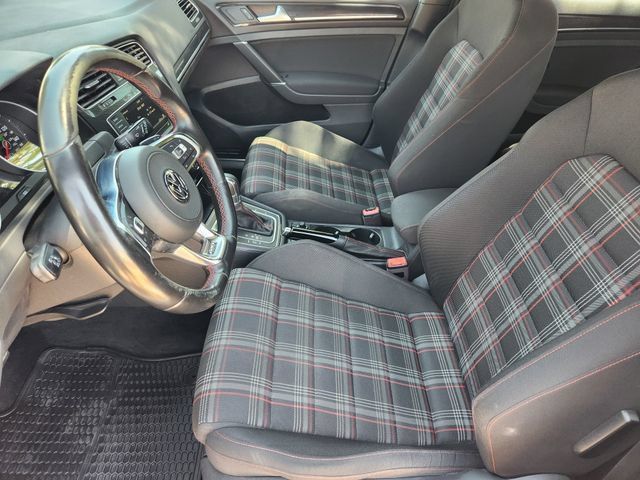 Used 2017 Volkswagen Golf 4-Door FWD image 13