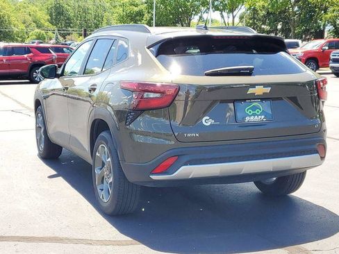 Certified 2024 Chevrolet Trax LT w/ Driver Confidence Package FWD image 4