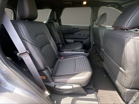 New 2026 Nissan Pathfinder Rock Creek w/ Rock Creek Premium Package AWD/4WD image 9