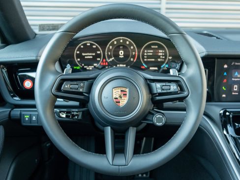 New 2026 Porsche Panamera 4 AWD/4WD image 6