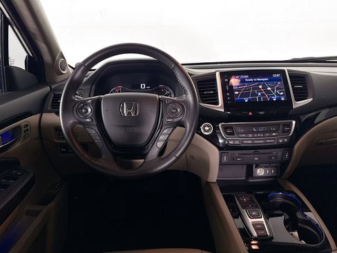 Used 2016 Honda Pilot Touring image 28